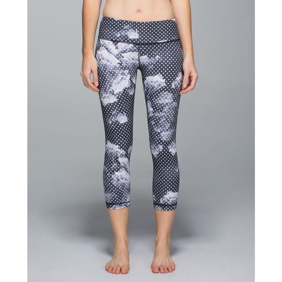 Lululemon Wunder Under Crop Luon Dottie Dream Rose Neutral Blush Black | Size 6 - Picture 1 of 10
